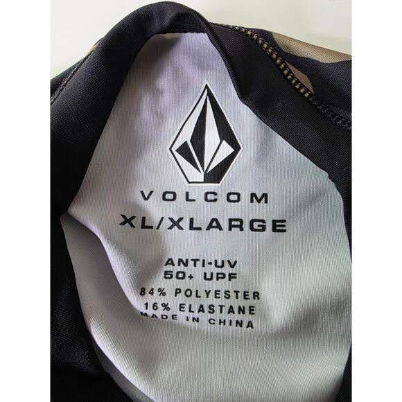 VOLCOM Black Green Camo Swimming Rash Guard Surf Skater Shirt SZ XL - Picture 5 of 8